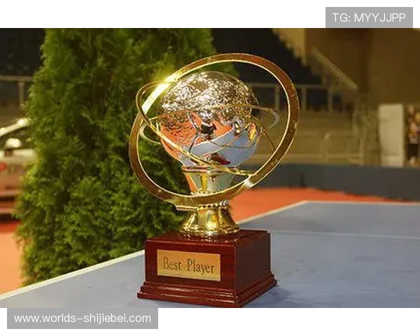 世界杯奖杯介绍的详细历史背景与设计理念解析 世界杯奖杯介绍的详细历史背景与设计理念解析